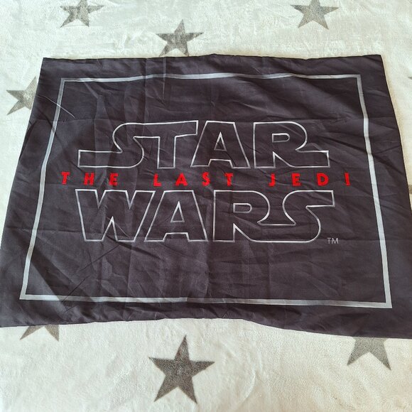 Star Wars The Last Jedi (1) Pillowcase Sham Black With White & Red Text - Picture 1 of 8
